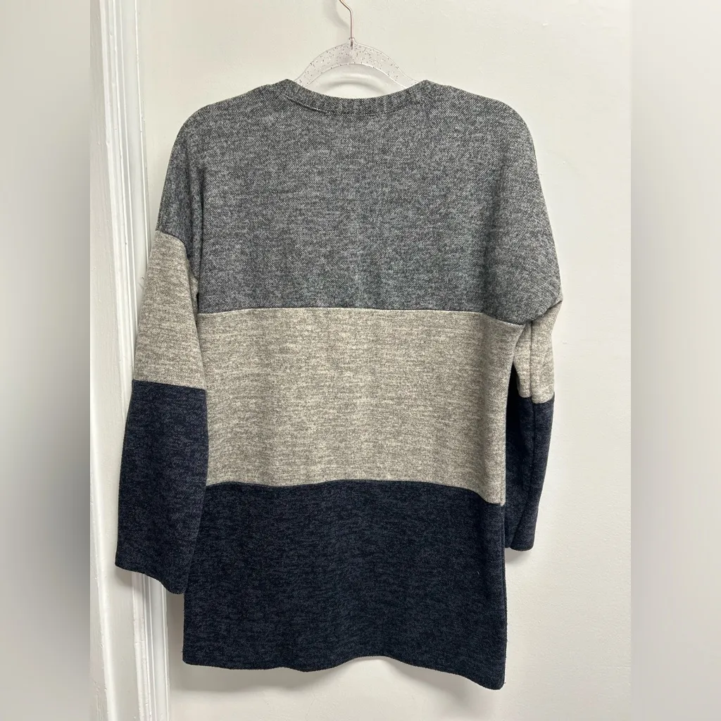 Colorblock Sweater with Metallic Studs Gray - Image 2