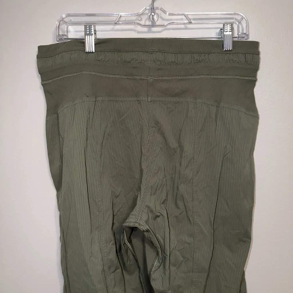 Lululemon Dance Studio Ankle Pants Size 10 Olive Lightweight - Image 7