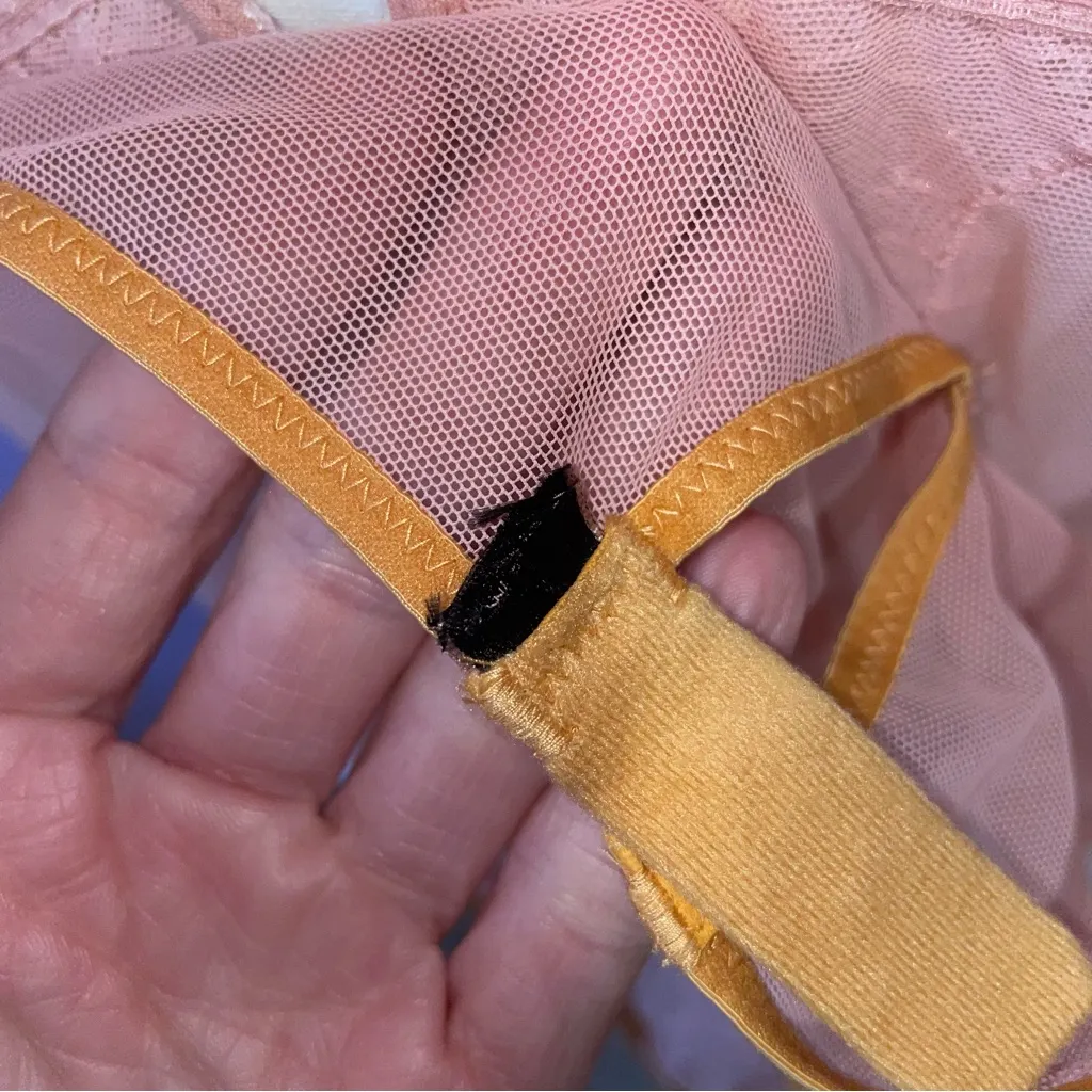 Victoria's Secret Very Sexy V Wire Lace Teddy M Angel Pink Thong Halter Mesh - Image 10