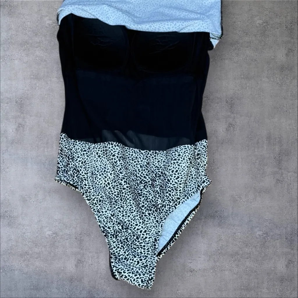 SHORE SHAPES Black and Cream One Piece Swim Dress Animal Print Size 10 - Image 3