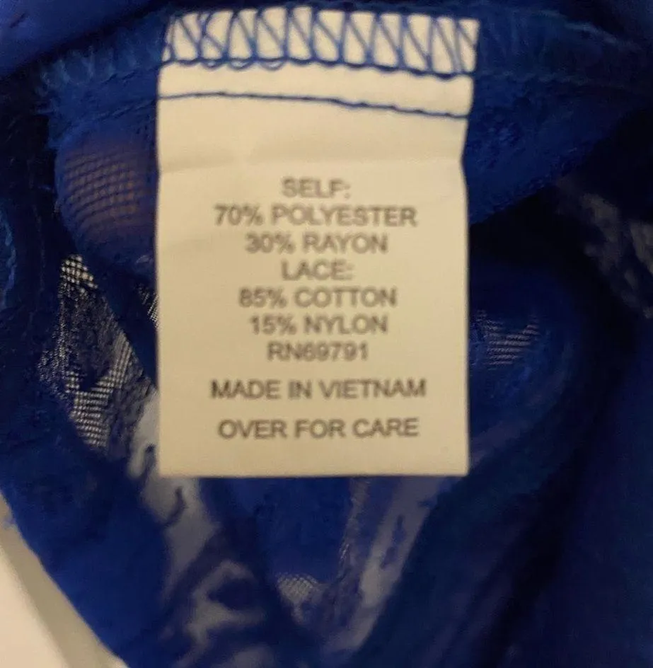 Figueroa and flower blue blouse in small - Image 4