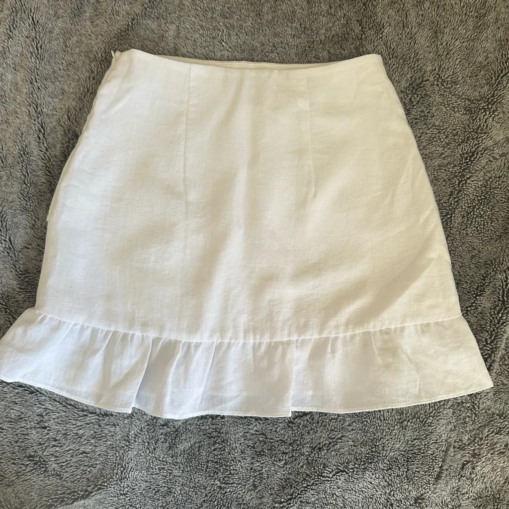 EXPRESS  White Ruffle Mini Skirt - Image 2