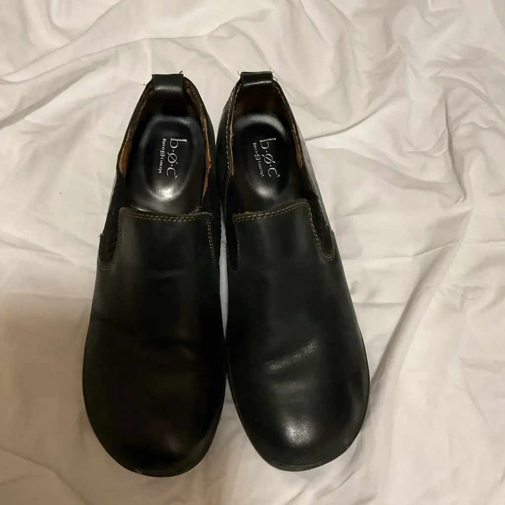 b.o.c. Black Leather Loafers Size 9M - Image 4