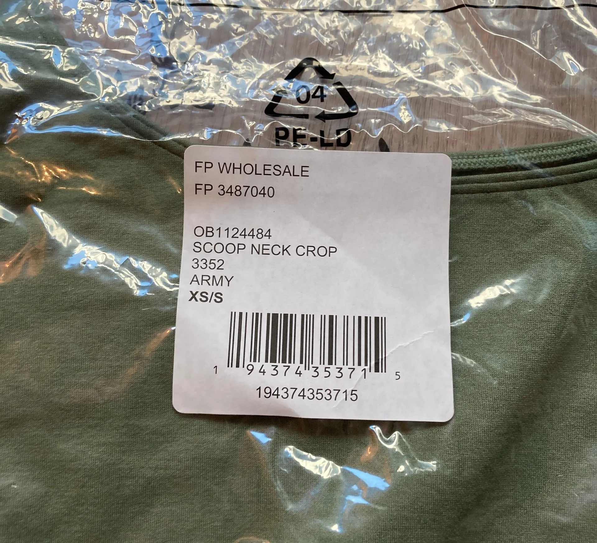 Scoop Neck Crop in Army Green Size XS/S NWOT - Image 4