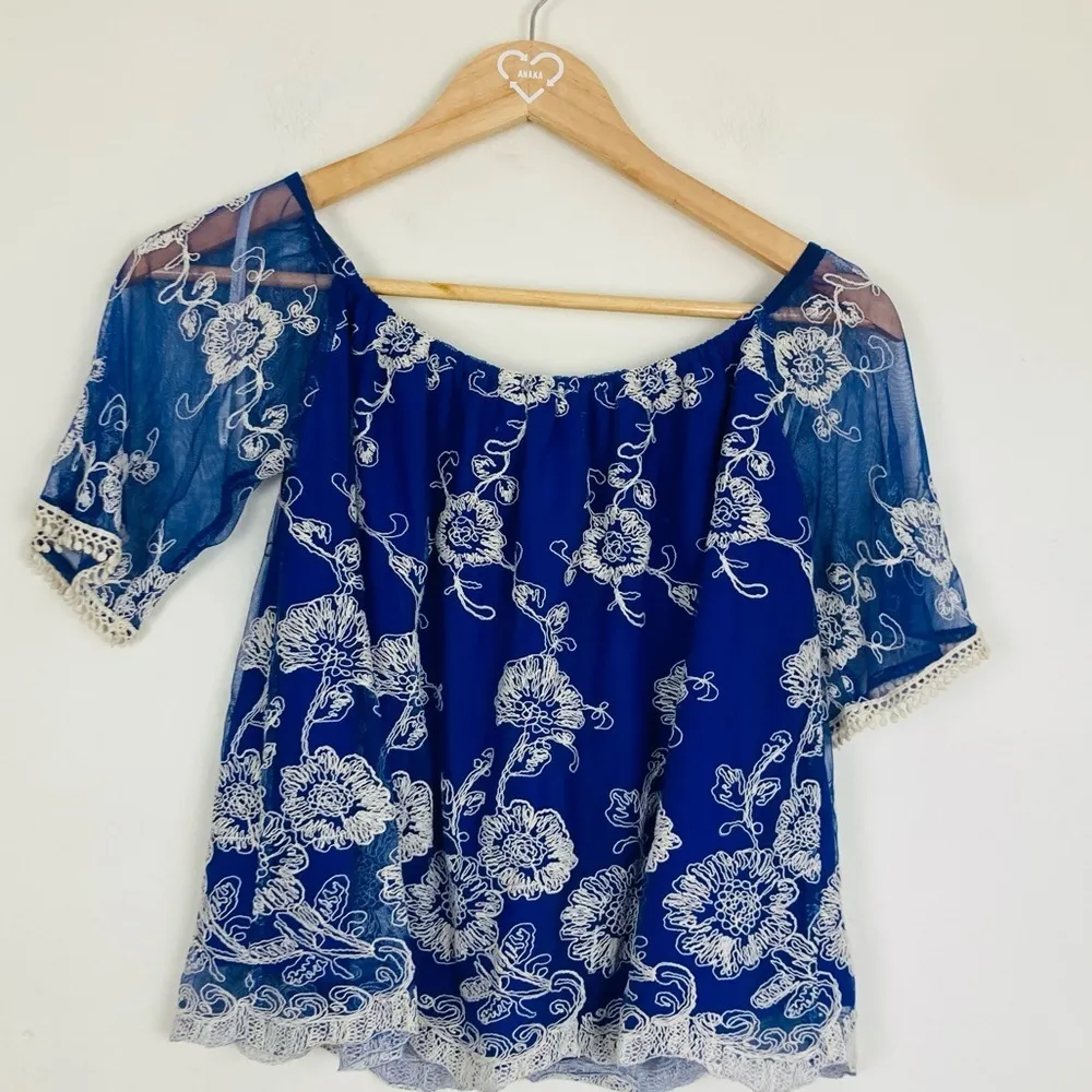 Lovers + Friends Life’s a Beach off the shoulder blue floral embroidered top. XS - Image 8