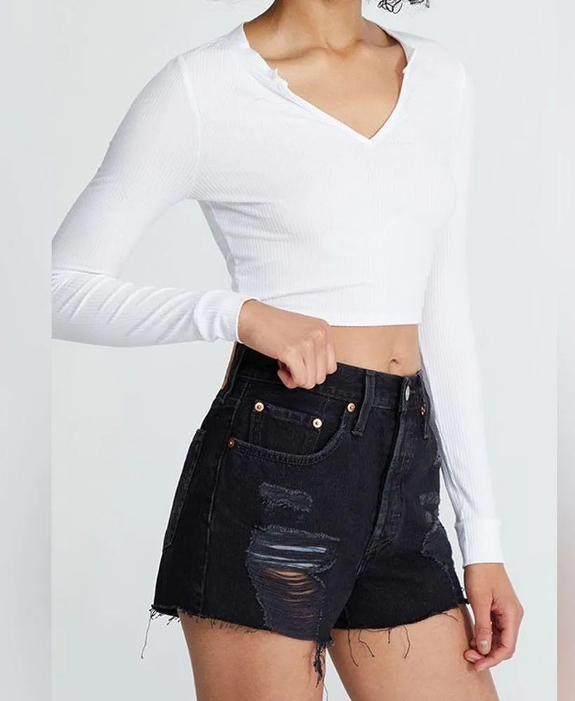 NEW Levi's 501 Black Ripped Denim Shorts 29 - Image 4