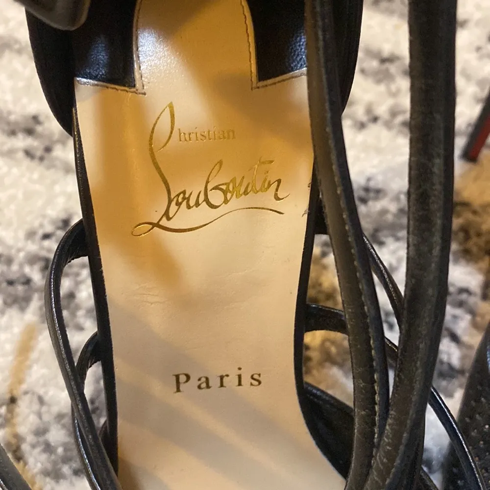 Christian Louboutin Victororilla 100mm Perforated Red Sole Pumps In Black 39 - Image 5