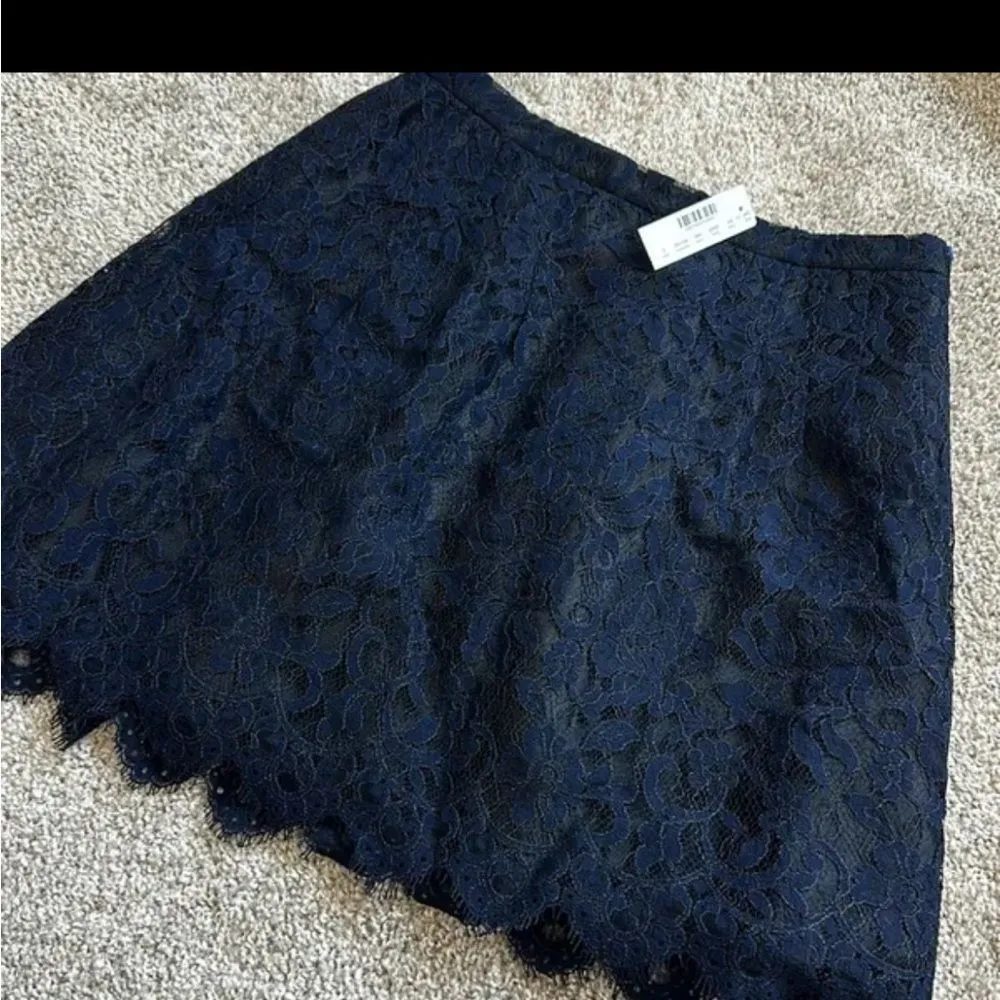 J CREW Navy Lace Skirt size 2 NWT - Image 2