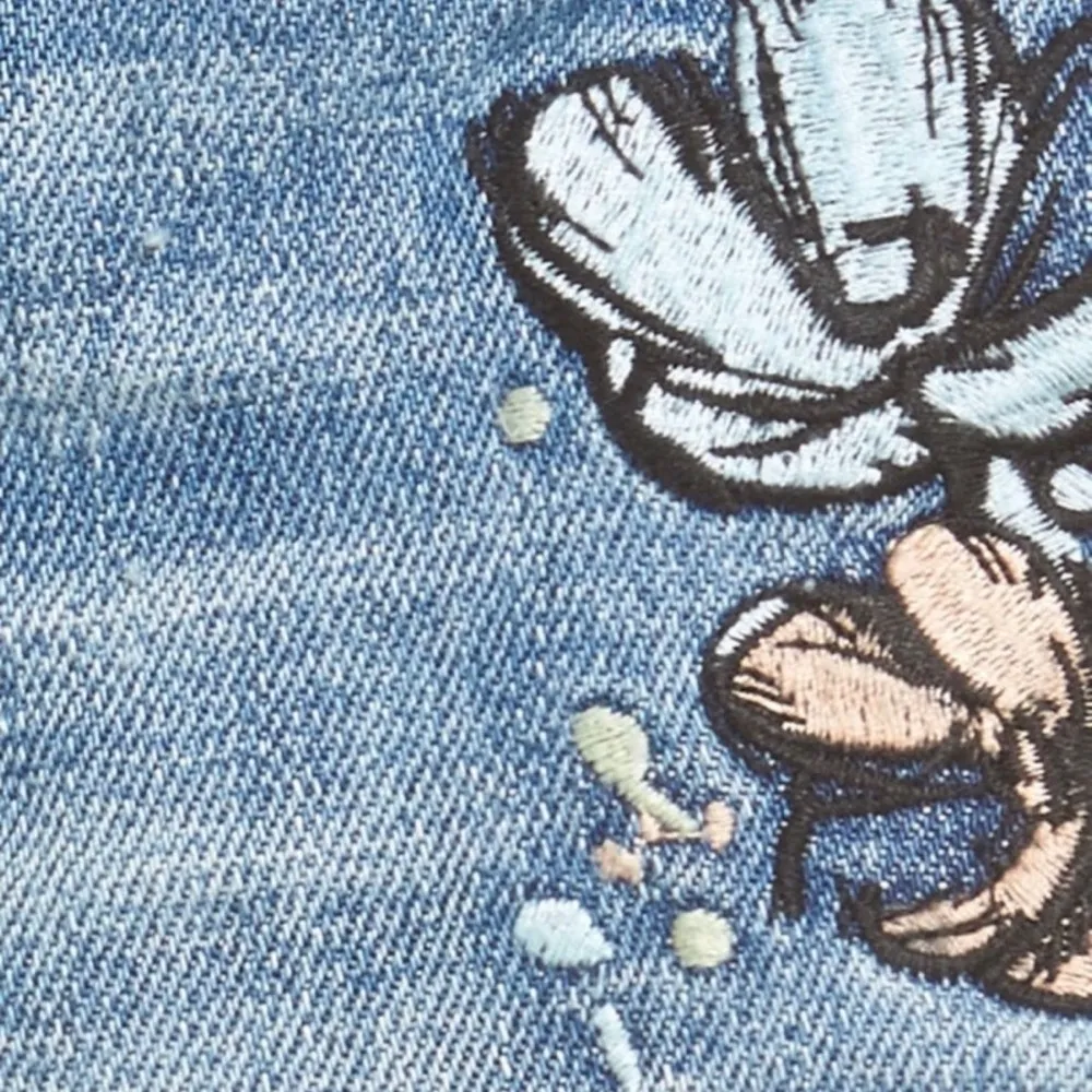 new BlankNYC ★ Festival Floral Embroidery Shorts ★ Inside Joker ★ Medium Blue - Image 12