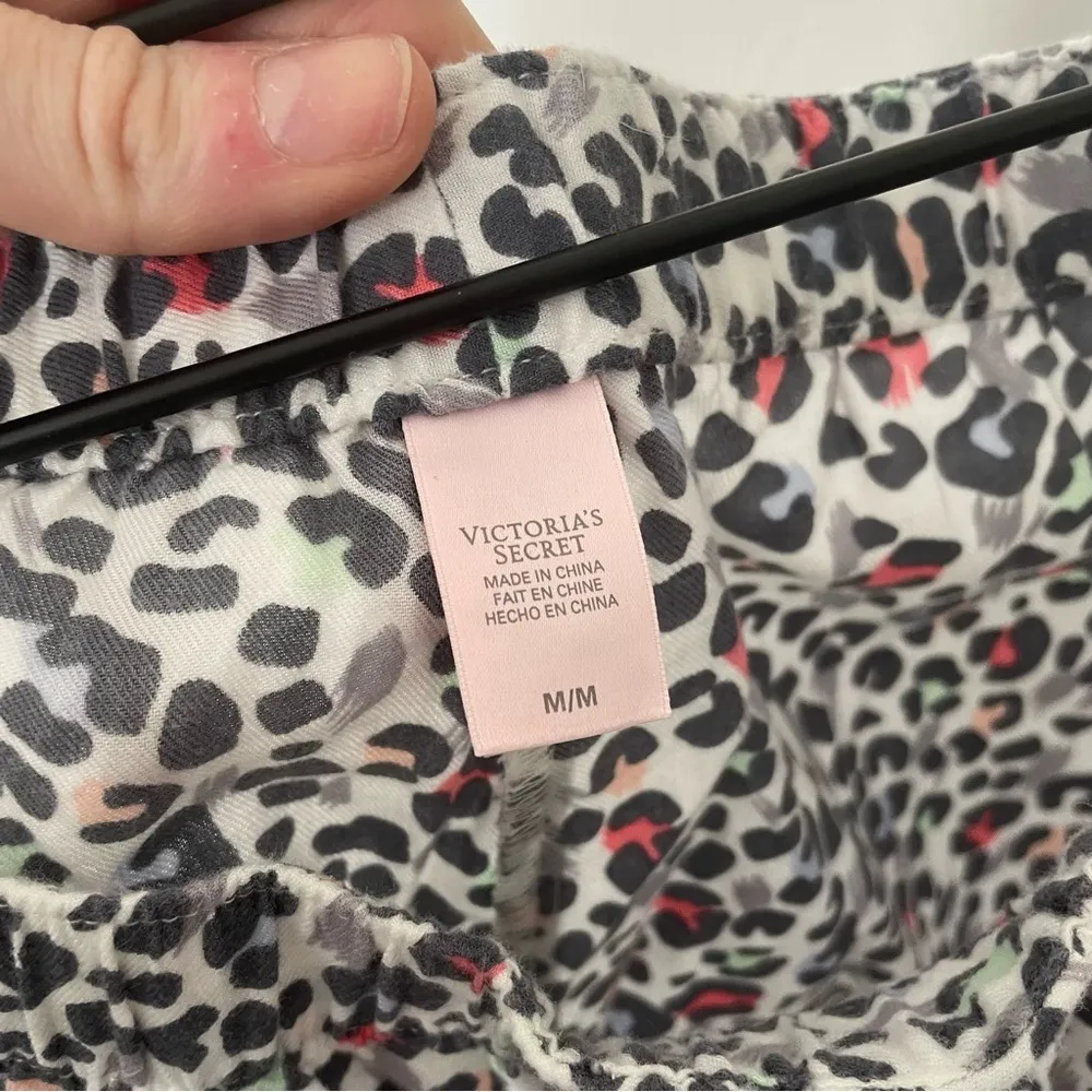 Victorias Secret leopard pajama shorts w lace trim MED - Image 4