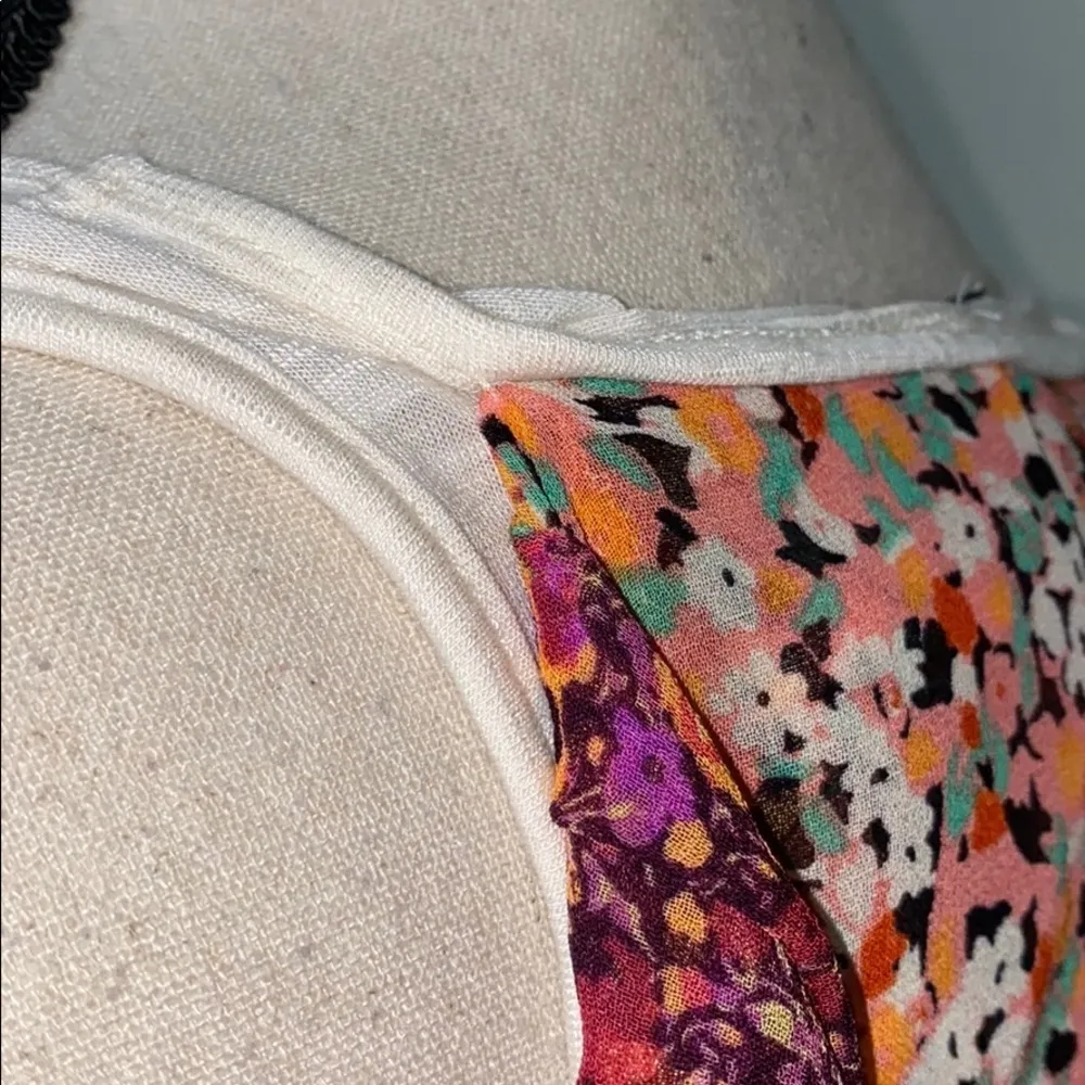 Creme tank with attached scarf NWT size medium Orange - Image 6