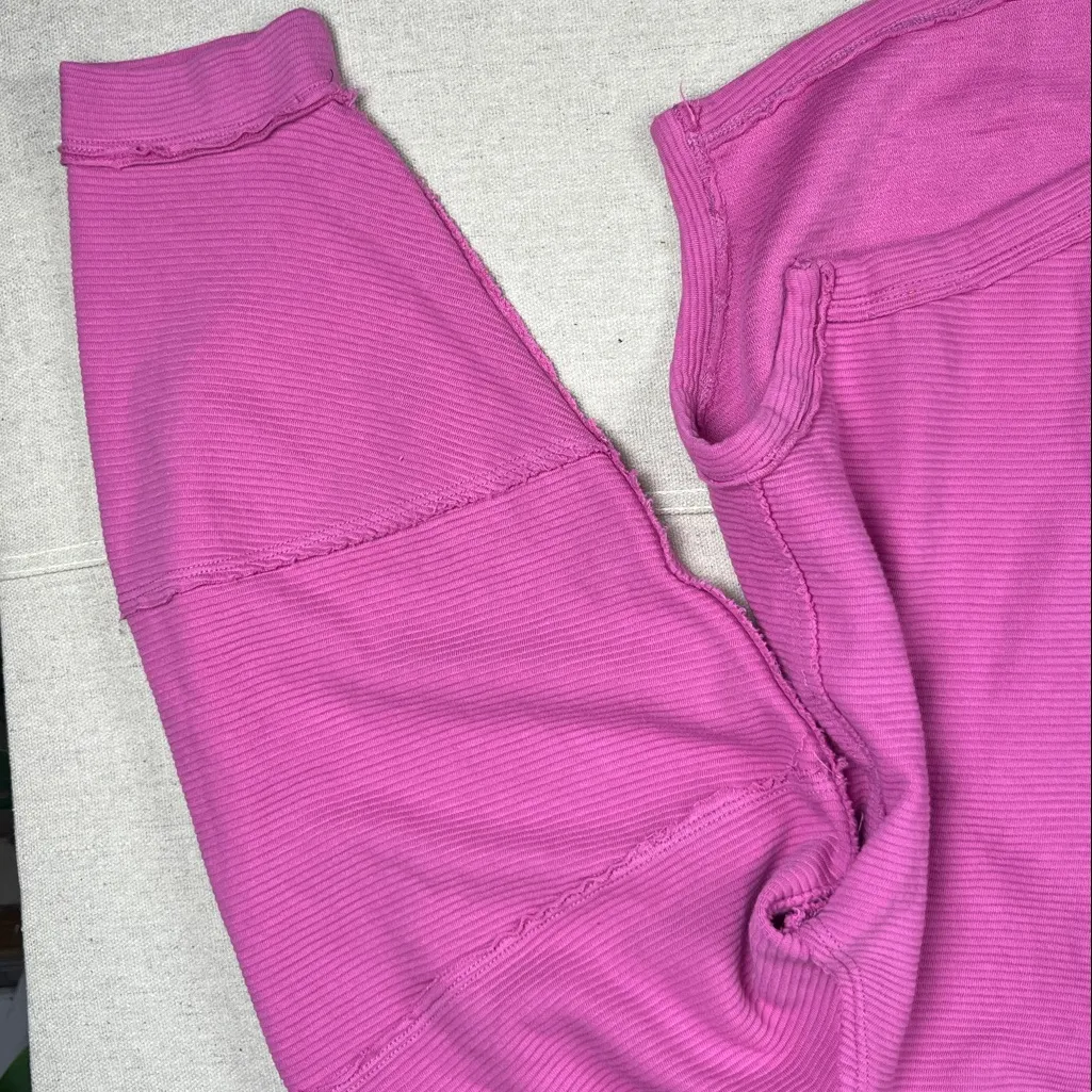 Free People Total Eclipse Pink Top NWT
Size: Medium - Image 4