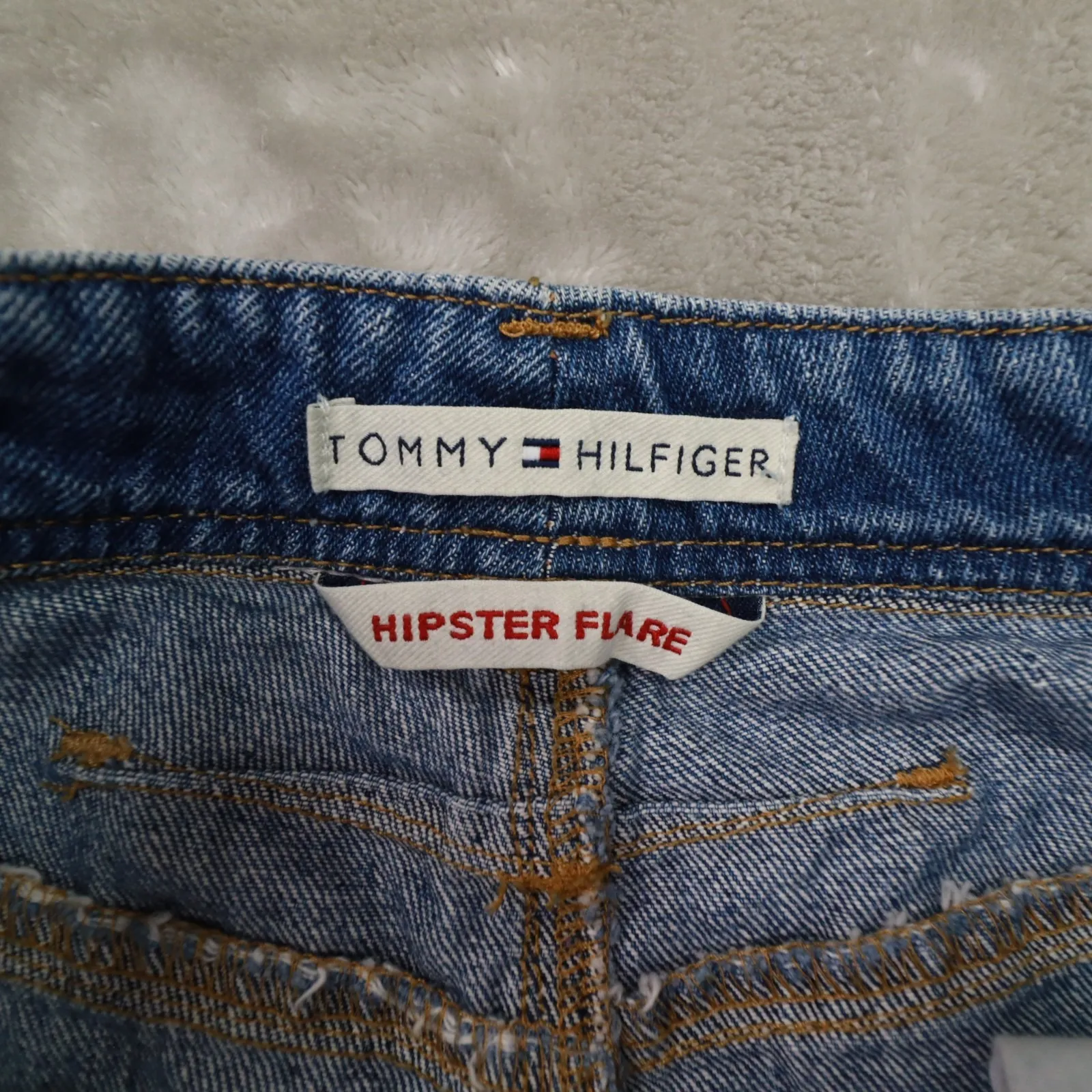 Tommy Hilfiger Vintage Y2k Hipster Flare Medium Wash Denim Jeans Women's size 6 - Image 3