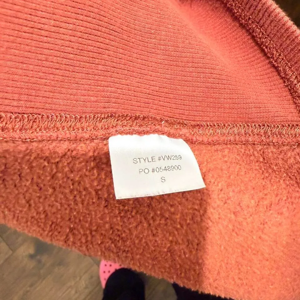 NWOT Vuori Restore Cropped Crew Sweatshirt Cedar Small - Image 4