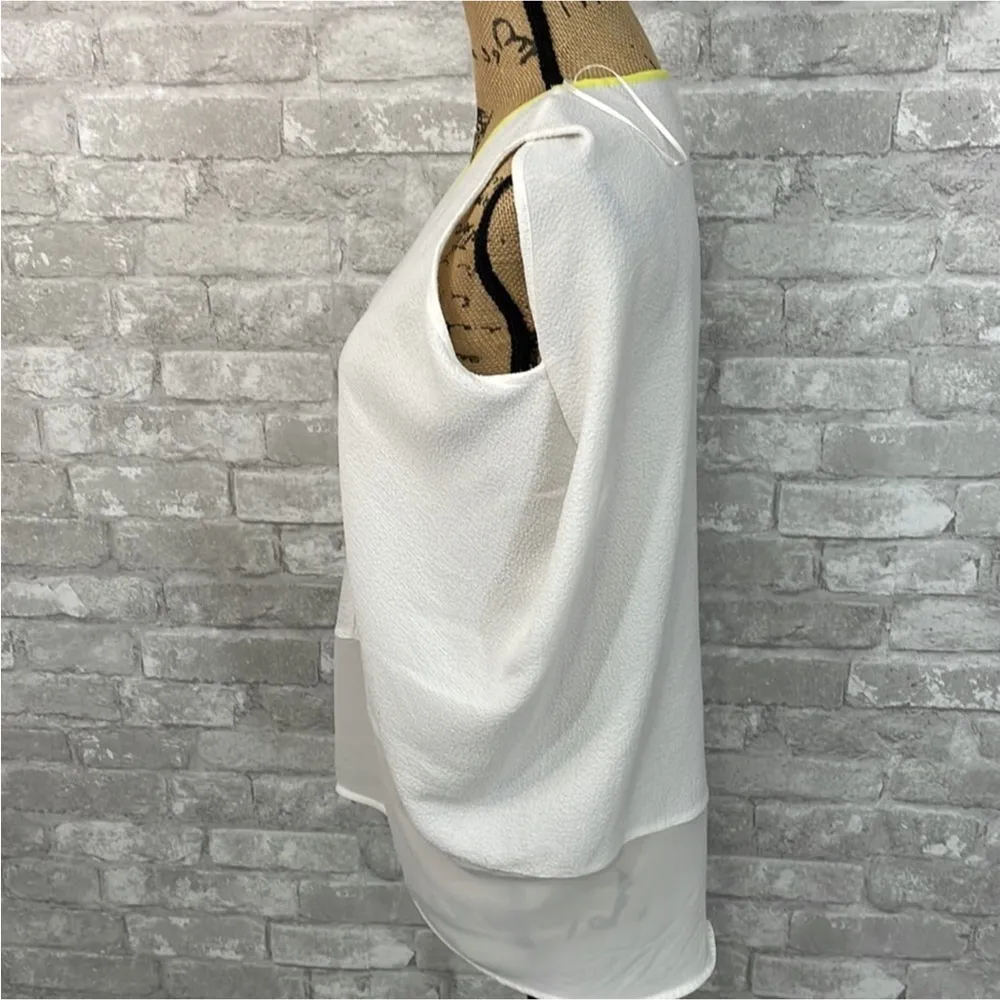 Zara White Sleeveless Blouse with Yellow Trim - Image 3