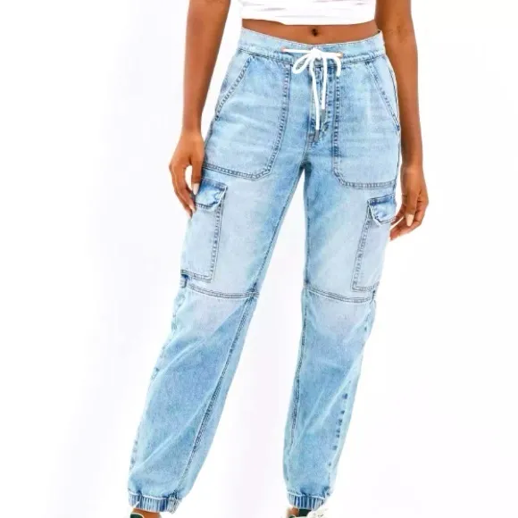 American eagle Super High-Waisted Cargo Denim Jogger - Image 3