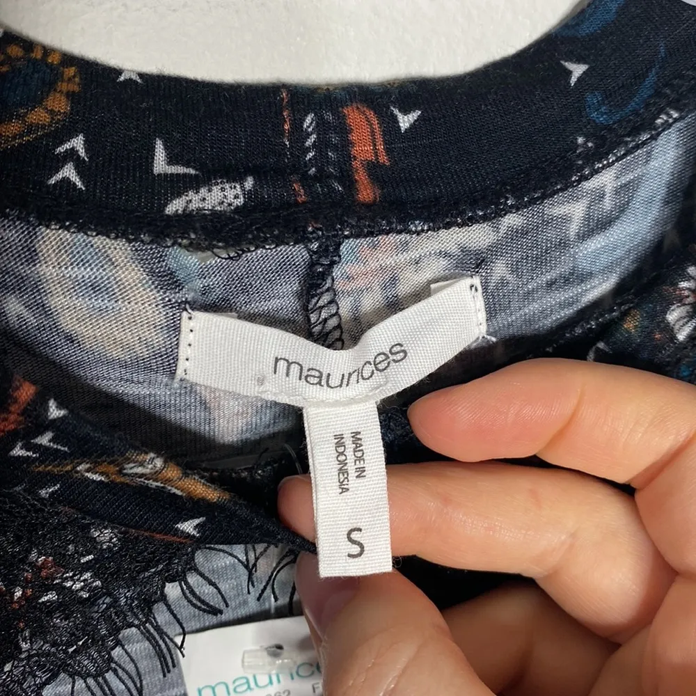 Maurices paisley floral lace neckline cutout 3/4 sleeve top size S - Image 10