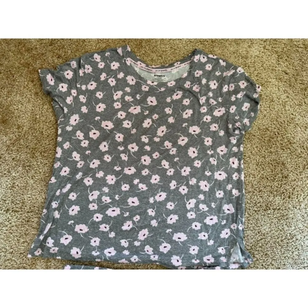 Joyspun Pajama Set Sleepwear Floral Print Lounge Wear Shorts Gray Pink Size L Size L - Image 2