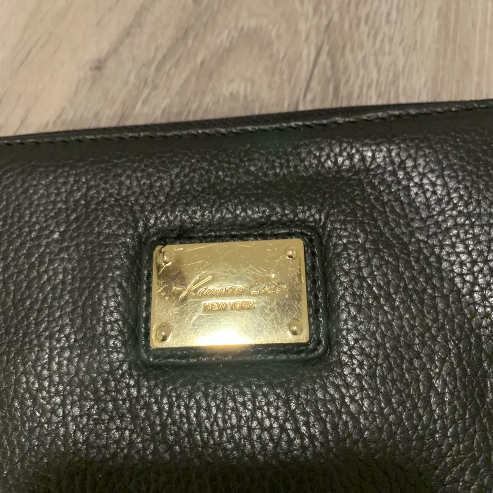 Kenneth Cole Wallet - Image 2