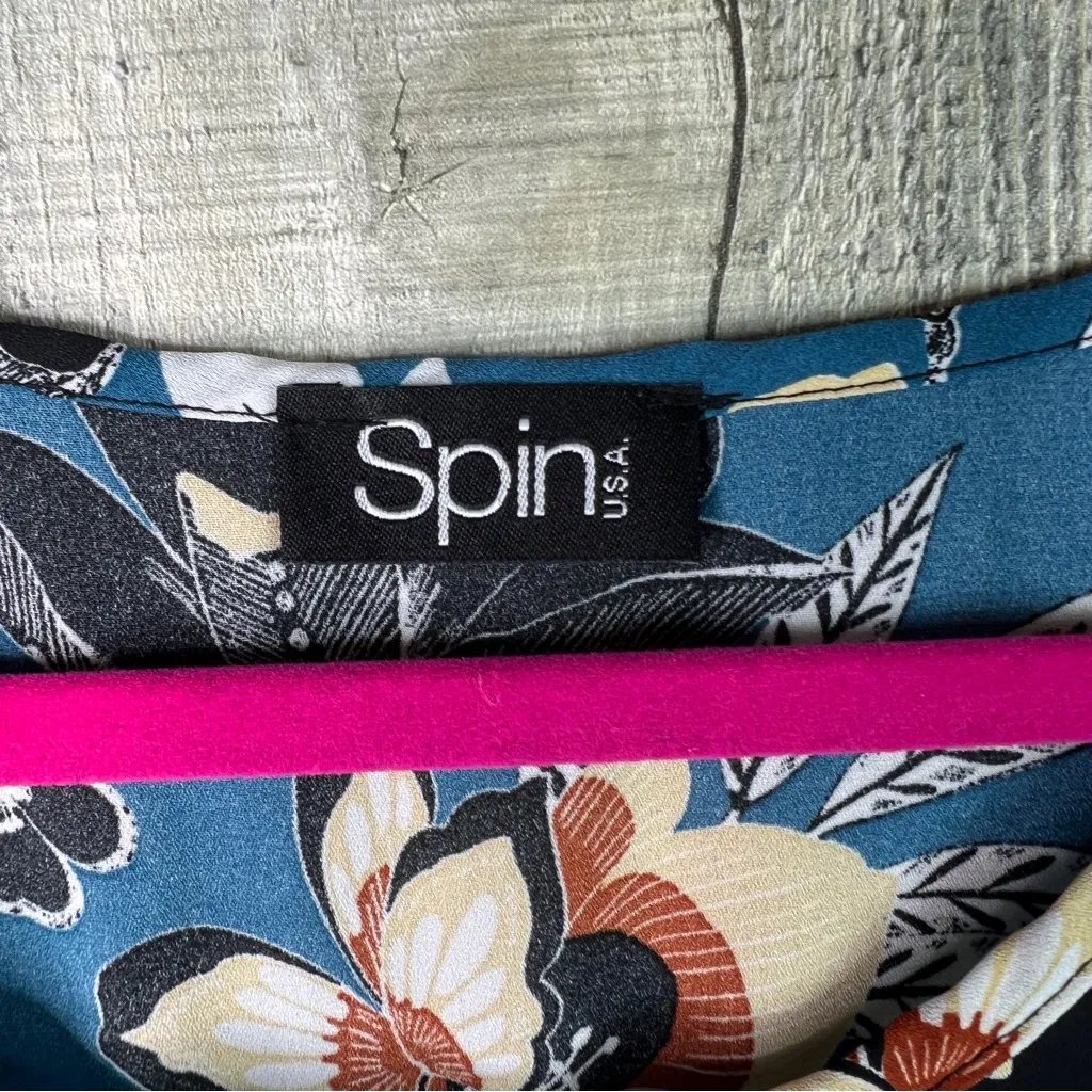 Spin Green Blue Floral Crewneck Blouse Bell Sleeves New Without Tags No Size Tag - Image 4