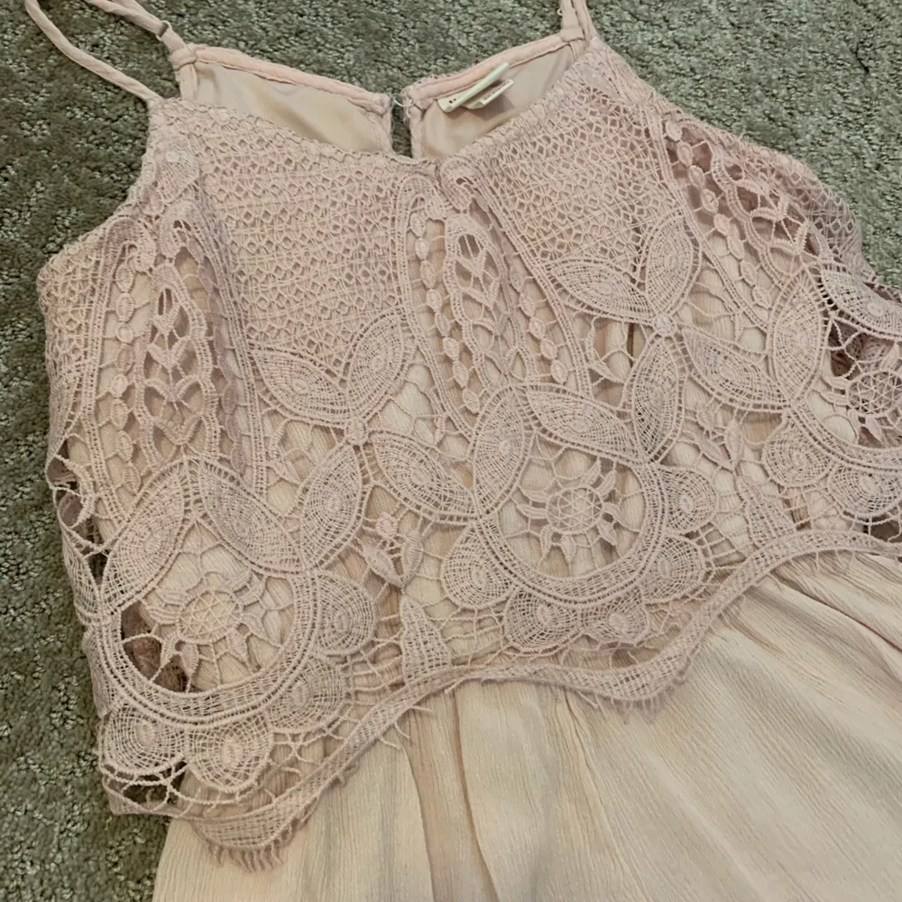 Light pink lace romper Size M - Image 2