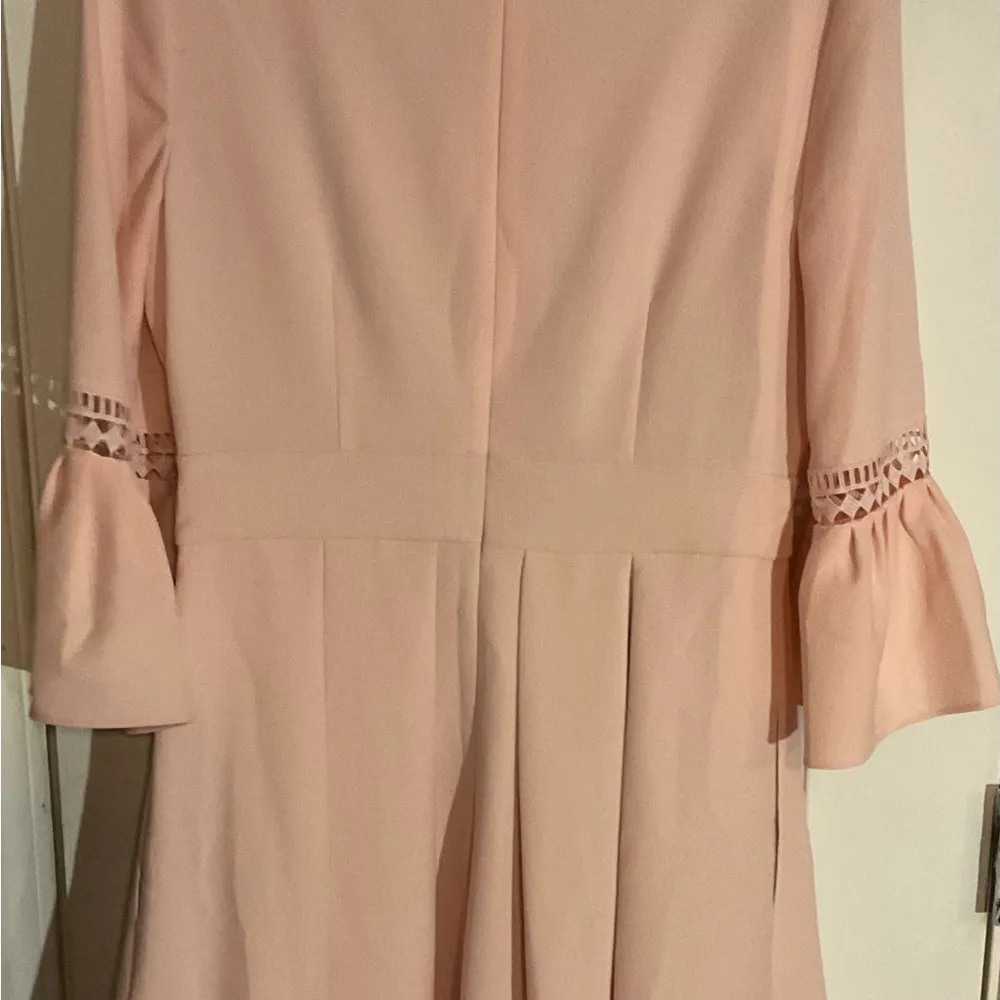 Eliza J bell sleeves blush pink dress with lace accent NEW SZ 6 - Image 4