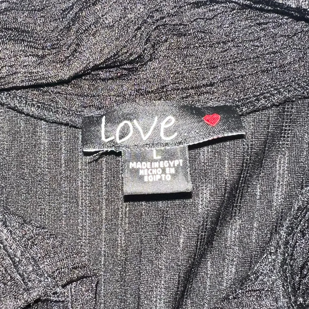 Elegant Black Button - Image 3