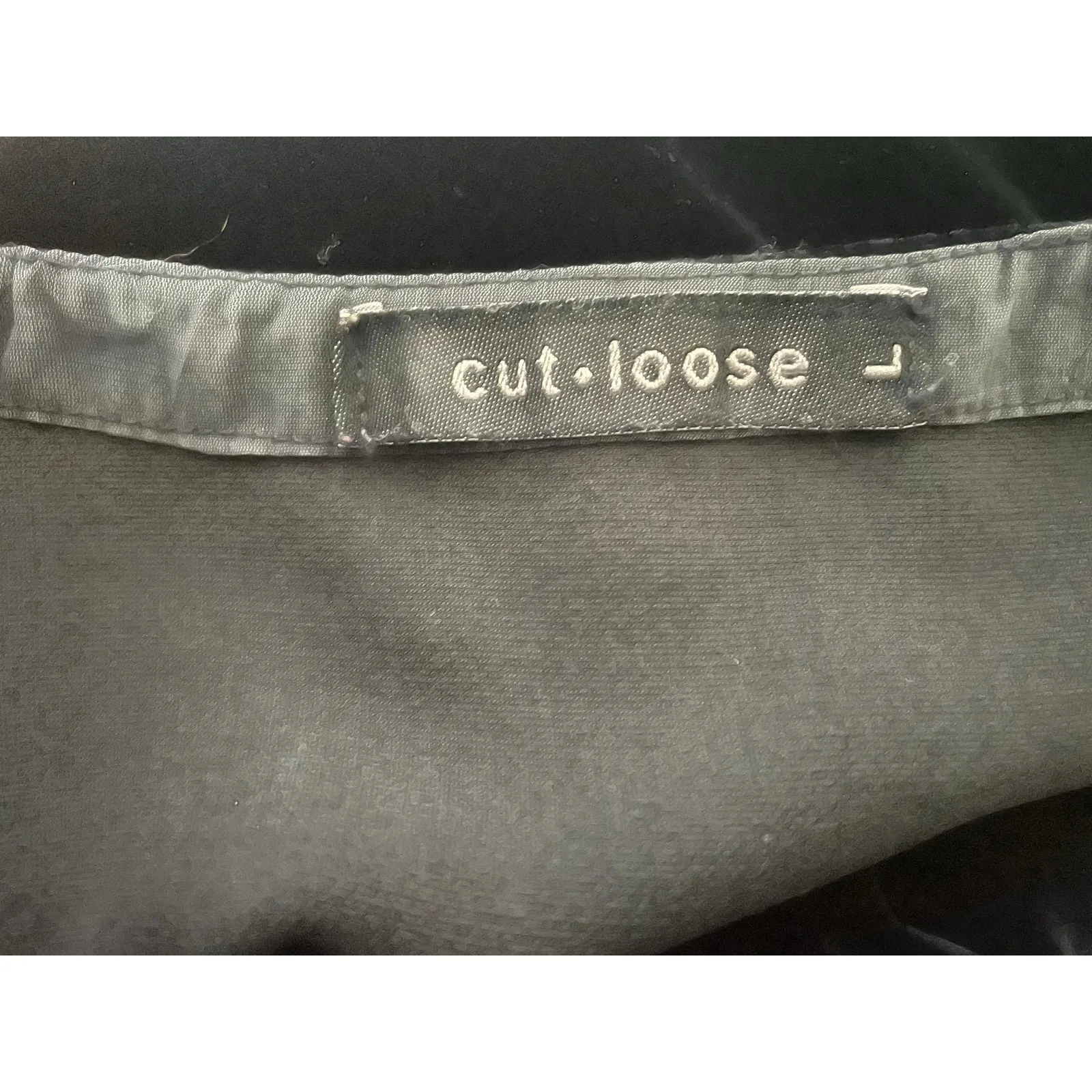 cut loose Black Velvet V - Image 6