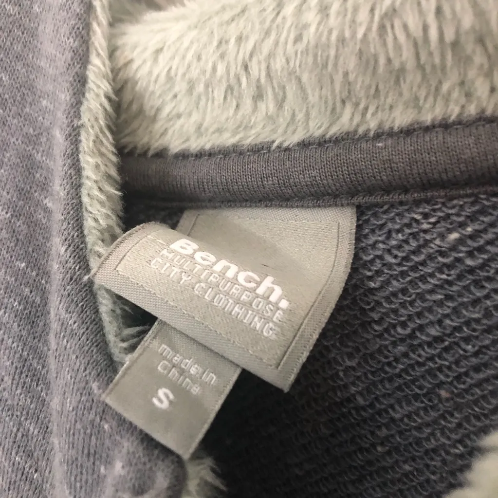 Bench 4/$25  Workout Heathered Gray Zip Up Hoodie - Image 7