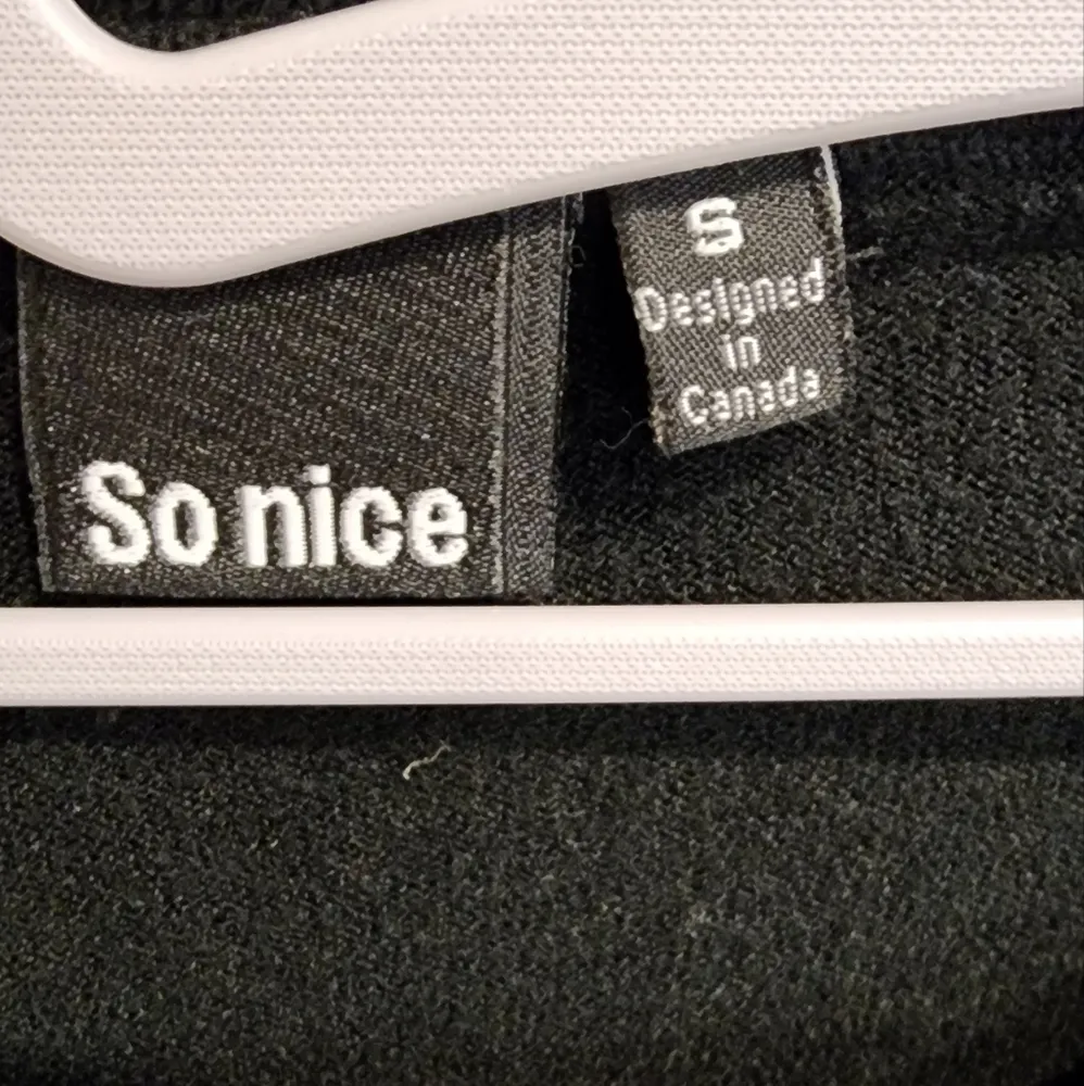 So Nice Rhinestone Stud Embellished LS Vneck Black Sweater Dress Tunic Small Gold - Image 4