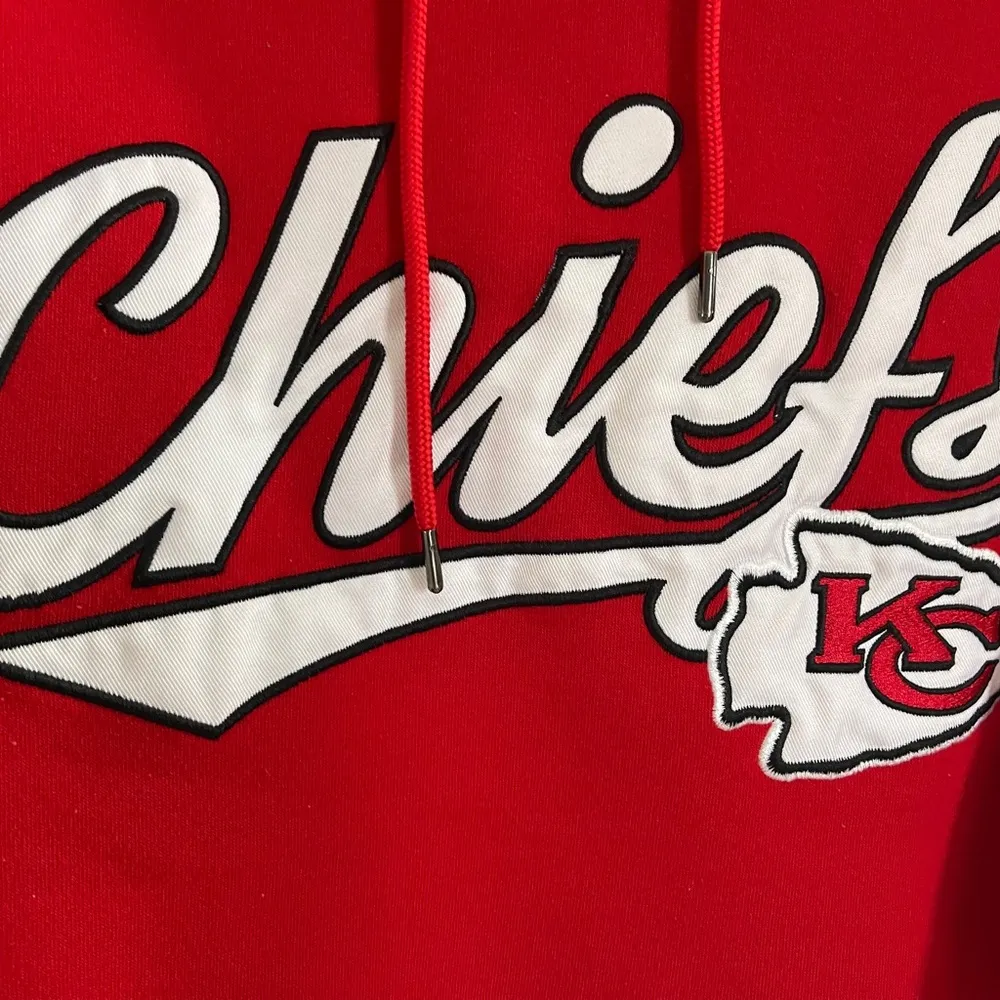 Kansas City Chiefs Cut Off Hoodie Sweatshirt  Team Apparel Womens M Swiftie - Image 4