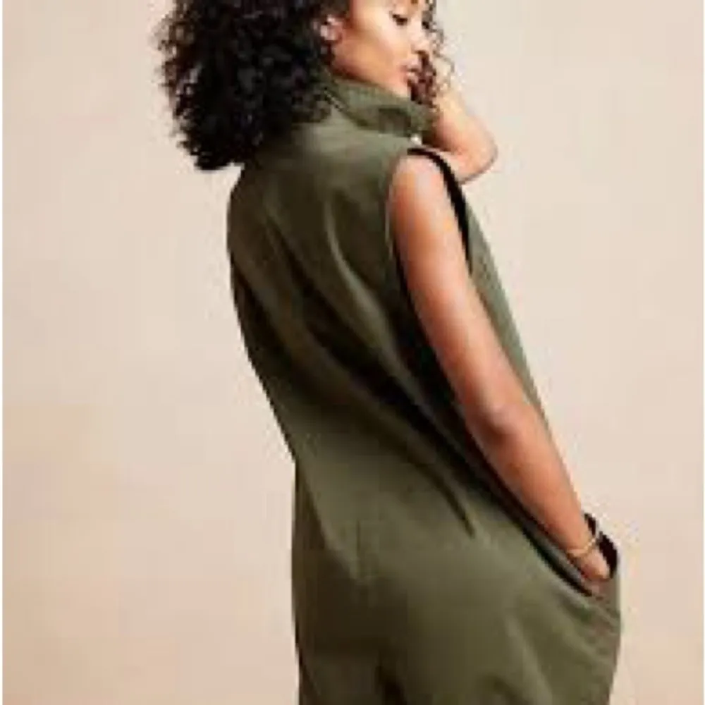 NWT Banana Republic Twill Mini Romper SIZE M - Image 2