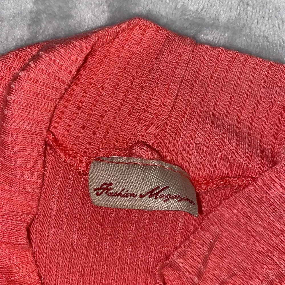 fashion magazine peach top - Image 5