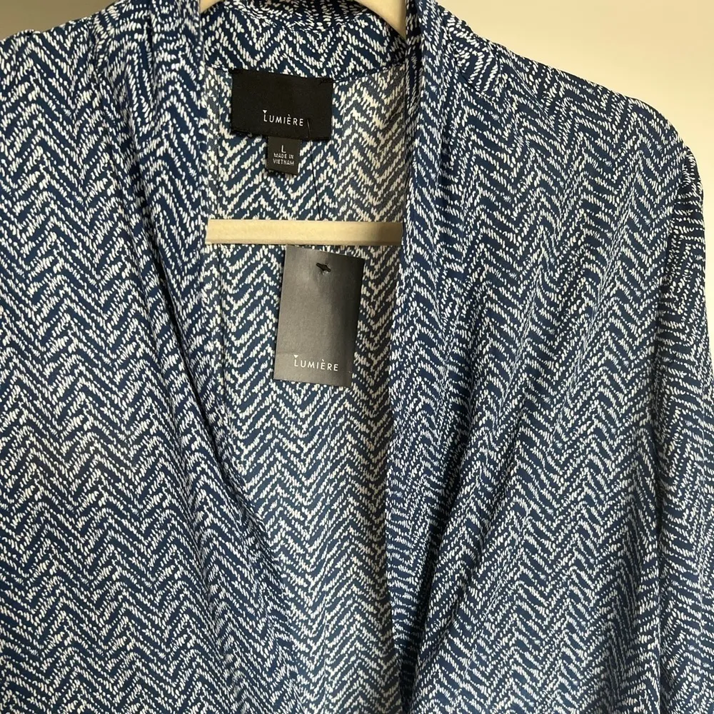 NWT Lumière Surplice Front Button Blouse | Blue Zig Zag | Large - Image 3
