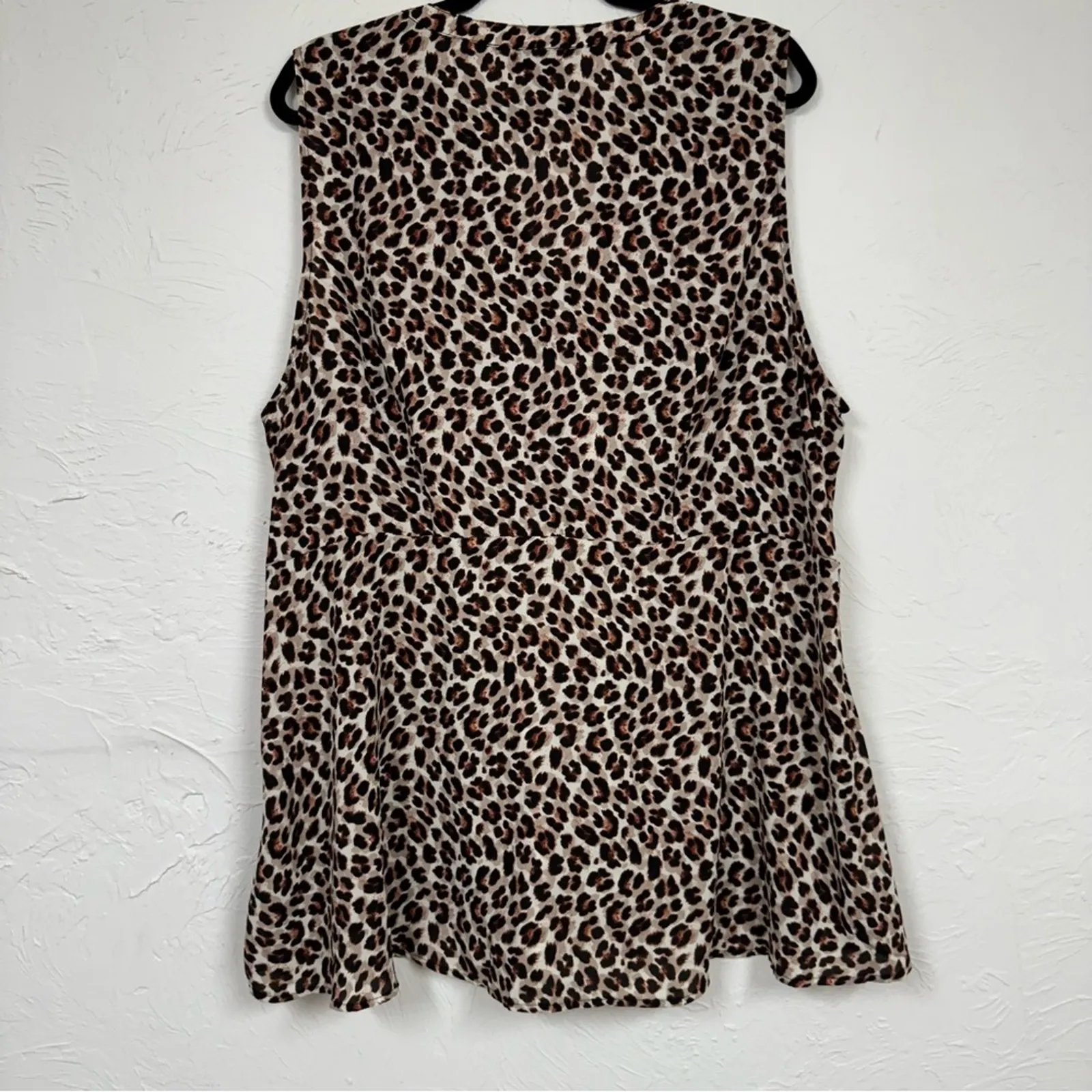 Torrid Brown Animal Print Sleeveless Blouse Womens 3X Tie Waist Buttons Fall Top - Image 11