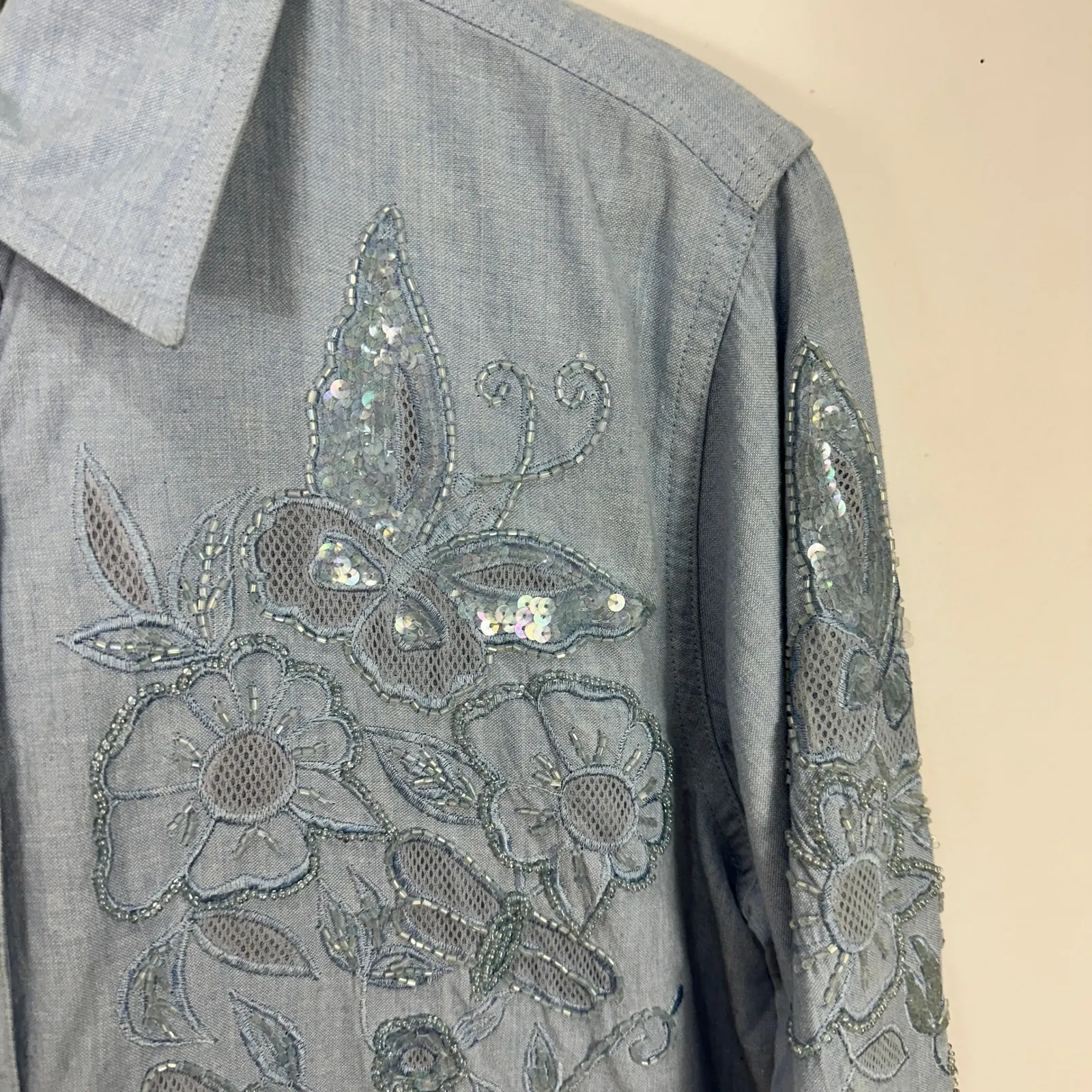 Quacker Factory Button Up Shirt Womens Small Floral Butterfly Sequin Embroidered Blue - Image 5