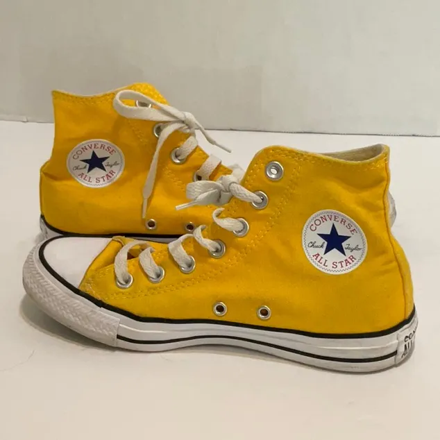 Converse Yellow Size Men's 4 Women's 6 - Image 2