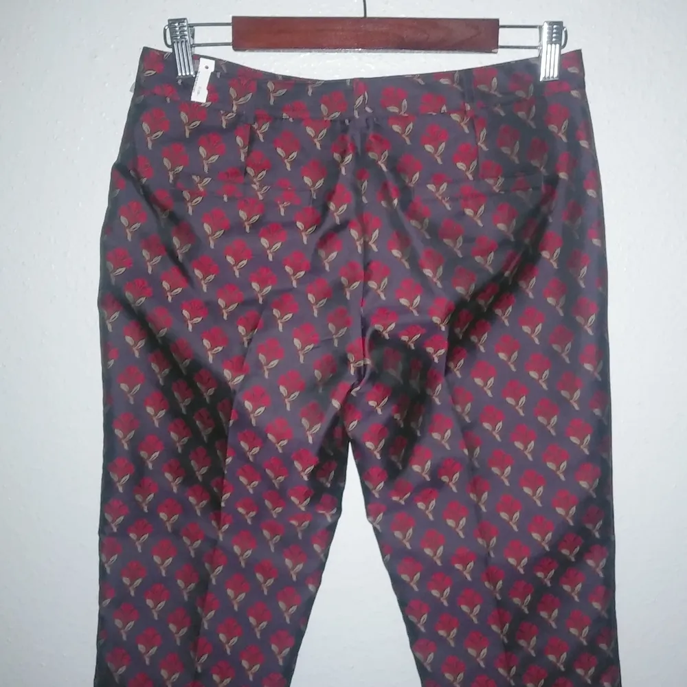 Club Monaco 30 8/10 Purple Red Bouquet Straight Leg Ankle Cut Pants - Image 9