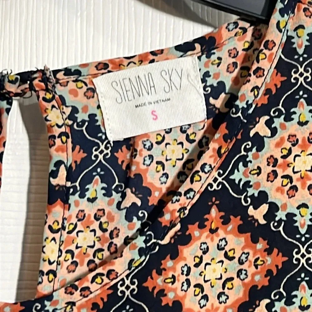 Sienna Sky women’s small blouse.  Multicolored. Preloved. - Image 3