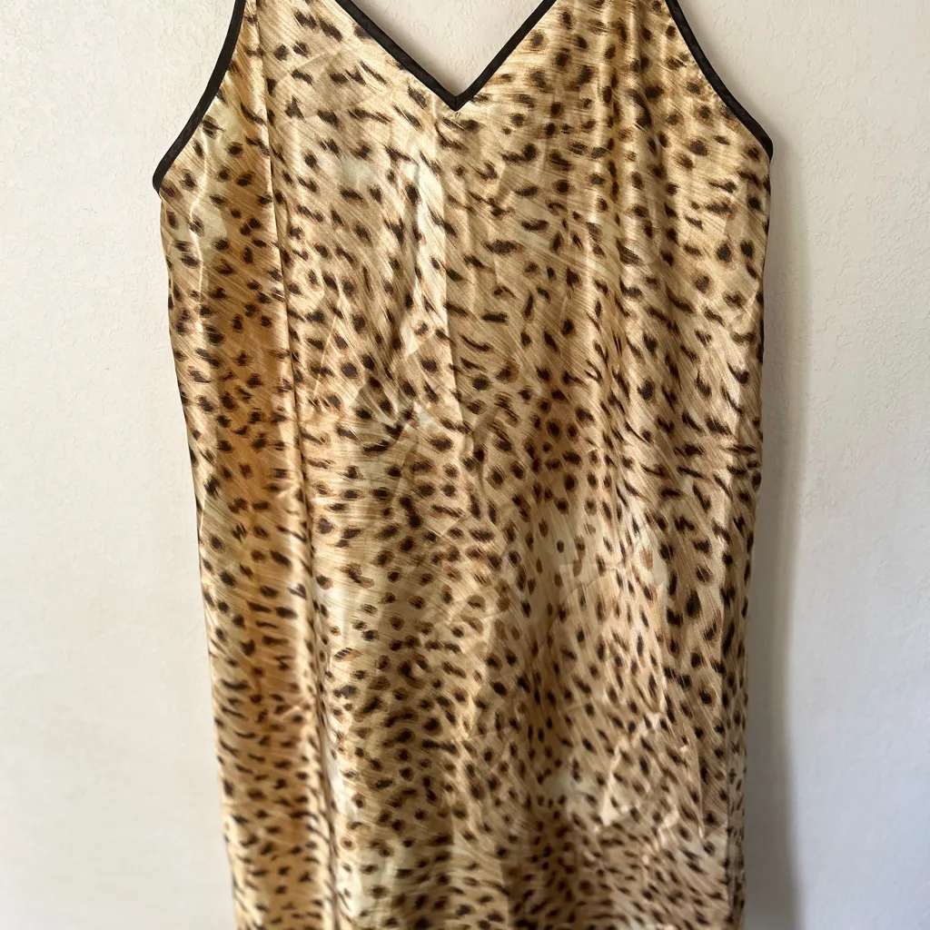 Secret Treasures Animal Print slip and robe size XL - Image 3