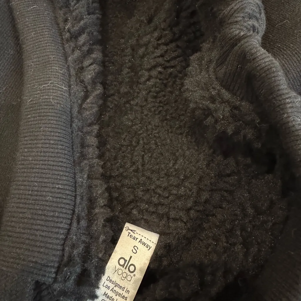 ALO Yoga Classic Black Hoodie - Image 3