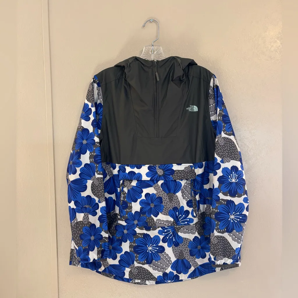 The North Face women’s Printed Fanorak Jacket sz S - Image 2