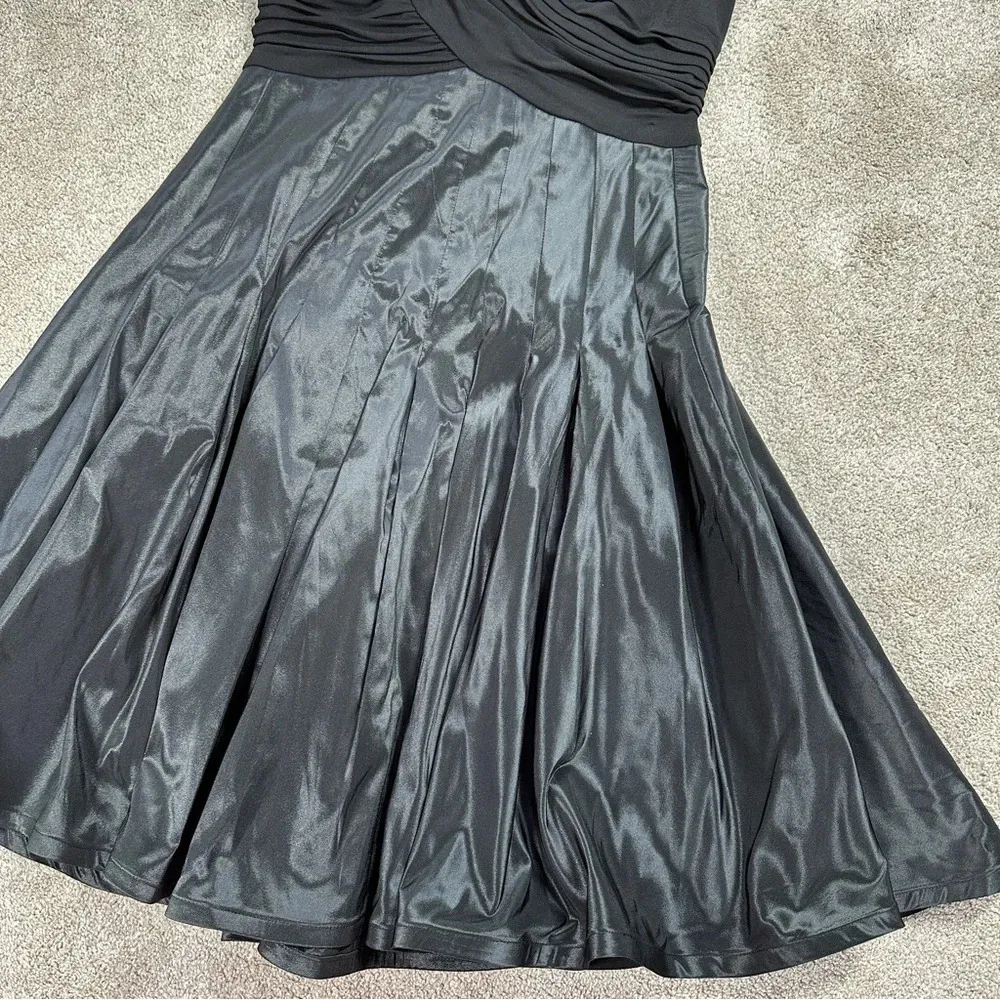 Tadashi Shoji Black Taffeta Fit and Flare Cocktail Formal Evening Dress Size 6 - Image 6