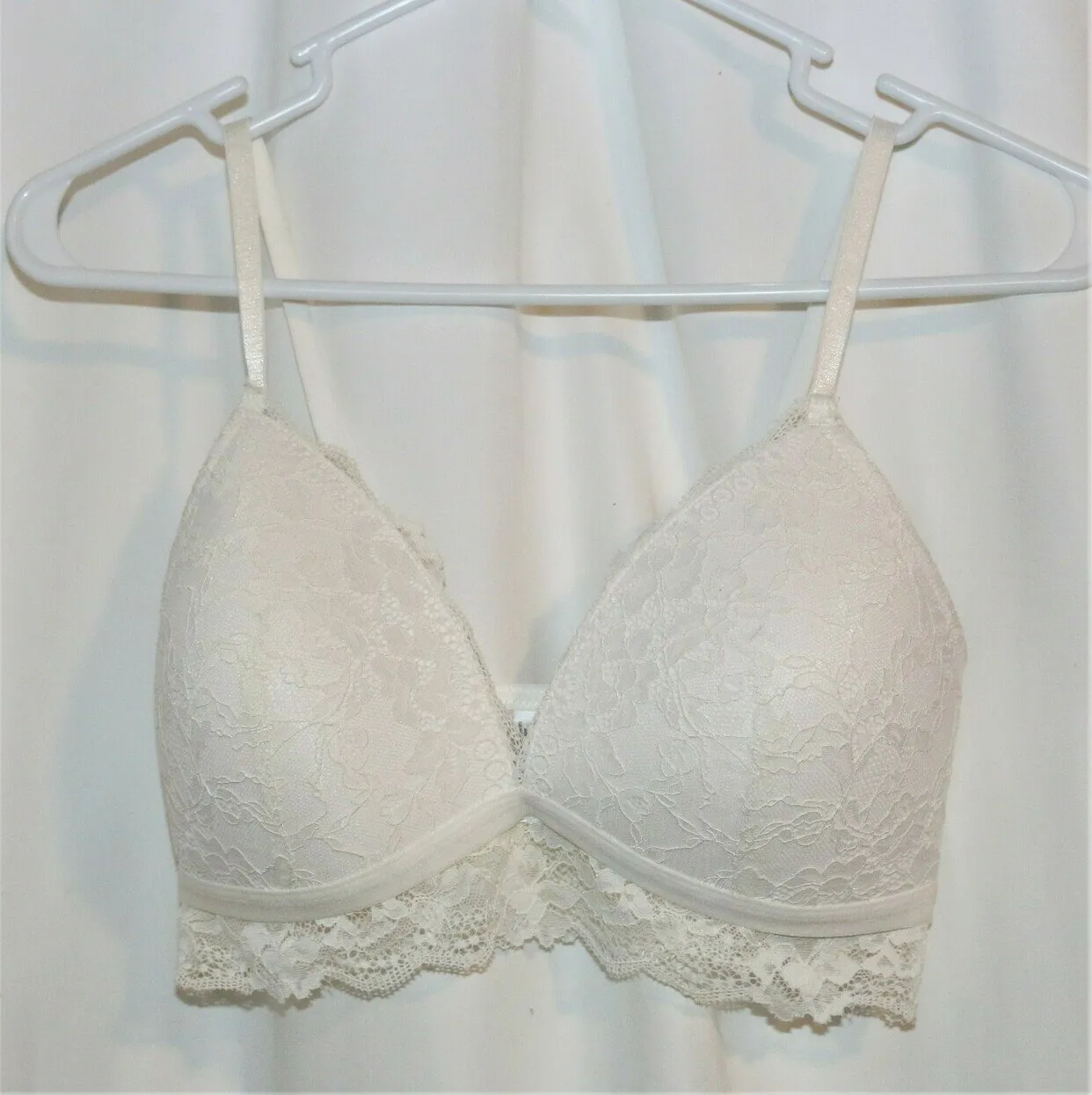 Cream Lace Bralette 32 d/e - Image 8