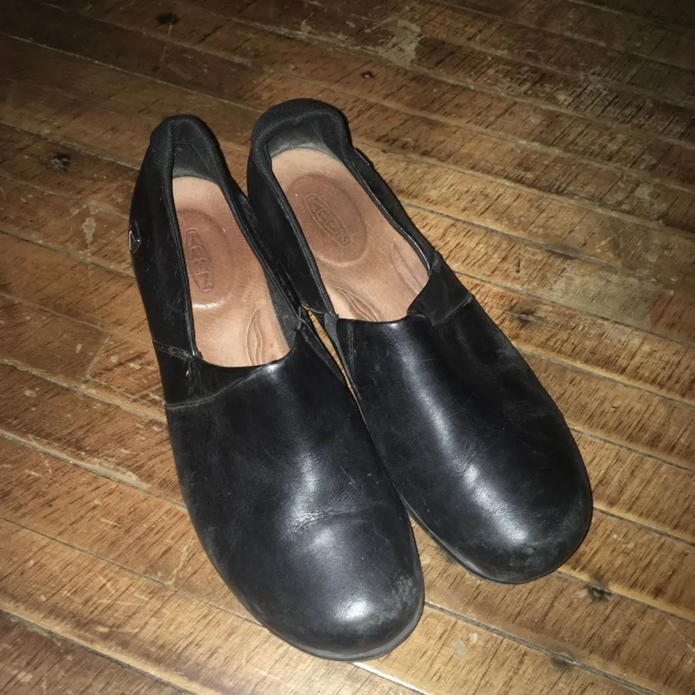 Keens black slip on professional nursing size 8.5 clogs - Image 5