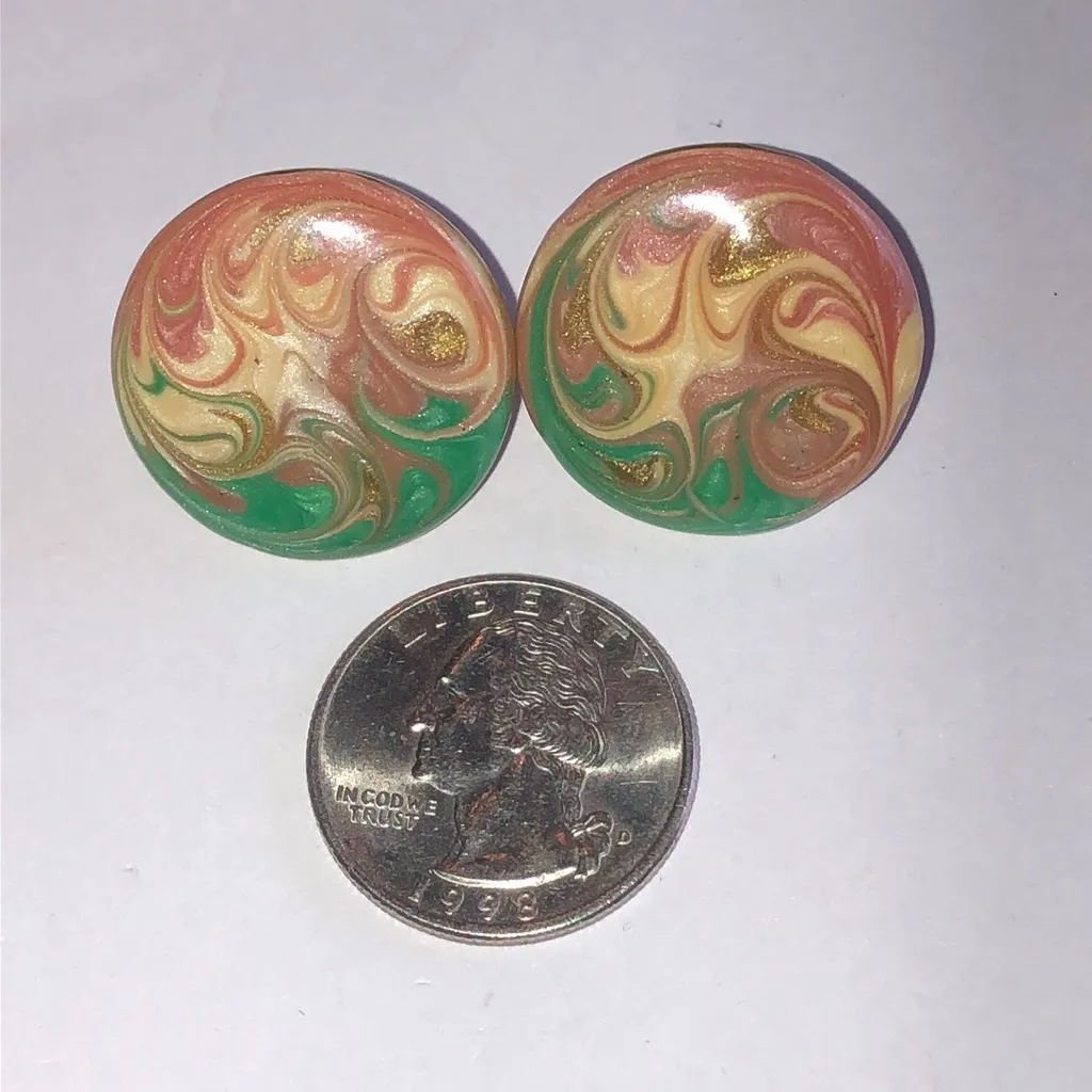 Vintage Enamel Boho Swirled Retro Button Earrings Green - Image 4