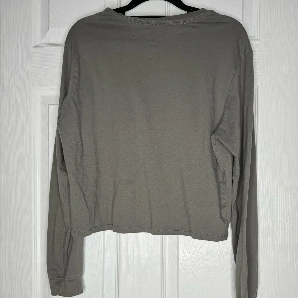 STRANGER THINGS “Friends Don’t Lie” Long Sleeve Crop Top Juniors Size L‎ - Image 2