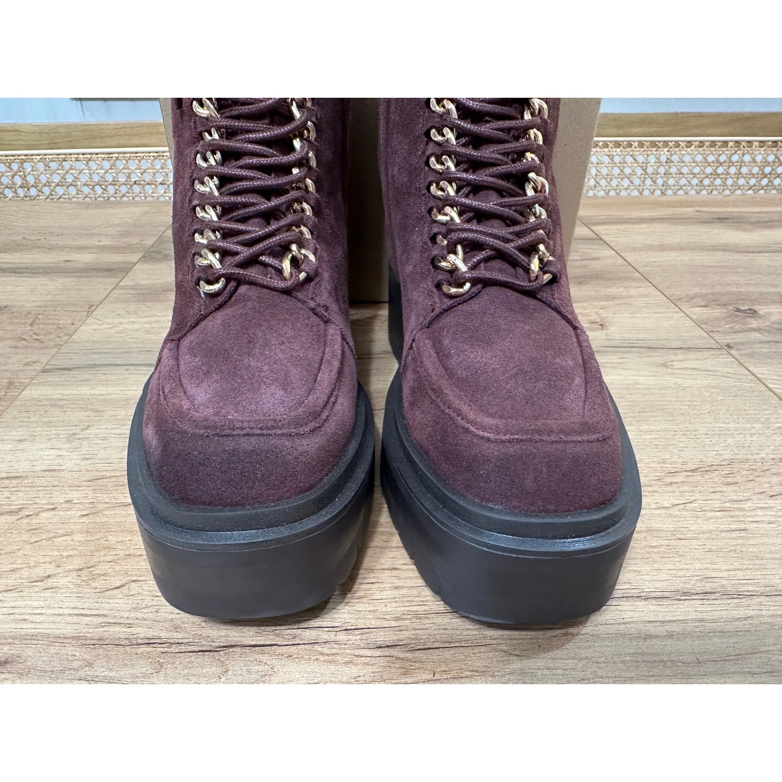 Sam Edelman Lovrin Bootie Spiced Pecan Size 5.5 NWOT Gold Details Dark Burgundy - Image 6