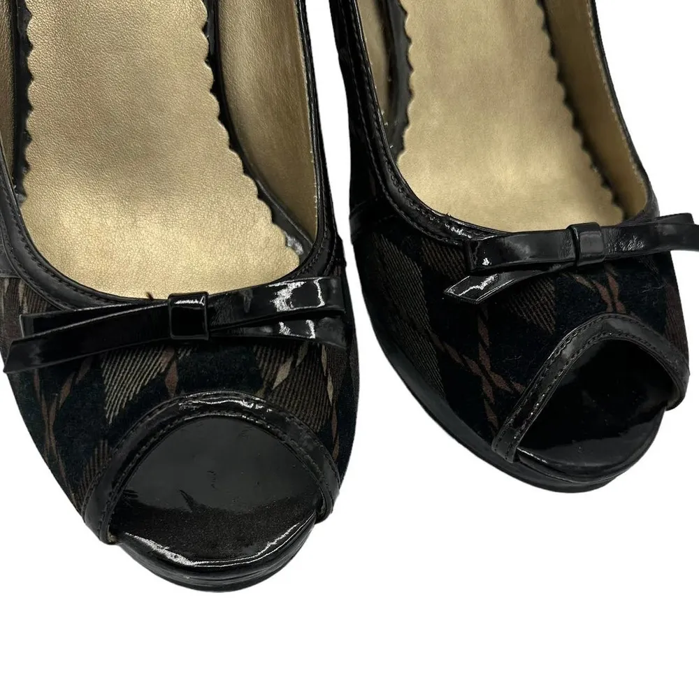 MADDEN GIRL BROWN PLAID DESIGN HEELS SIZE 9.5 - Image 2