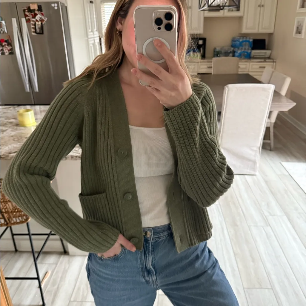 GAP Ribbed Button Front Cardigan Olive Green Cotton Sweater Size Small - Image 2